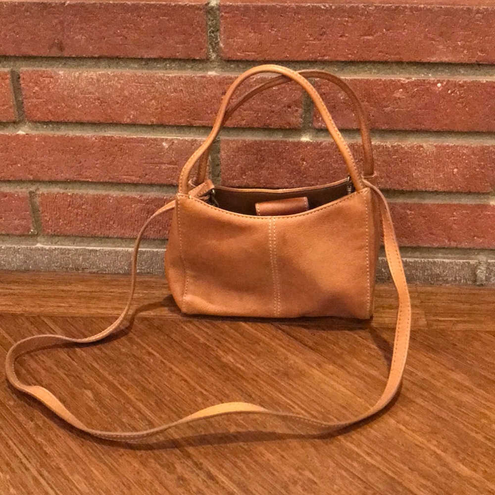 Fossil purse with removable shoulder strap